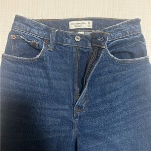 Abercrombie Curve Love Dark Wash Straight Leg Jeans